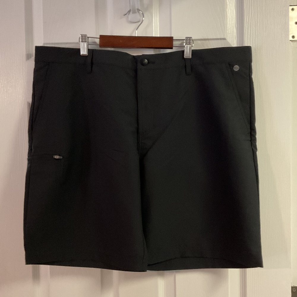 Adidas Golf shorts zipper side pocket